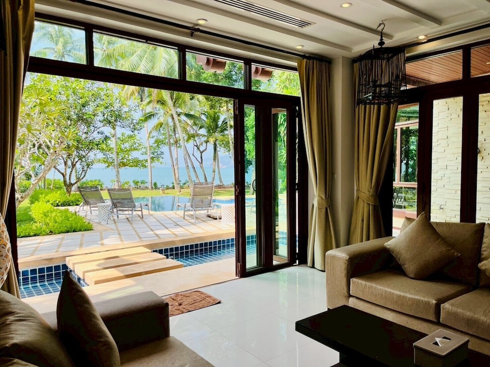 Amatapura Beach Villa 12 42/57