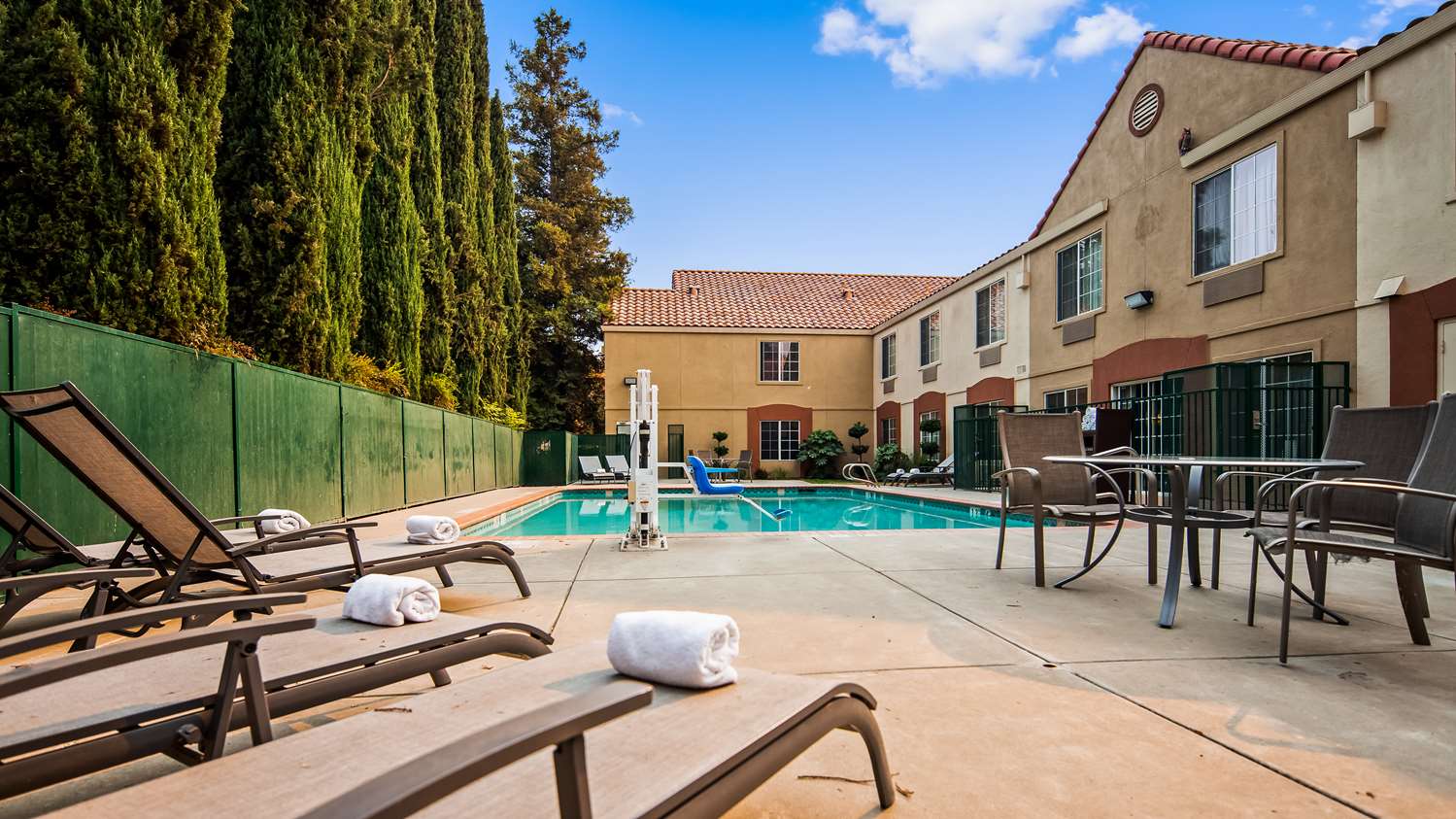 Best Western Brentwood Inn 30/31