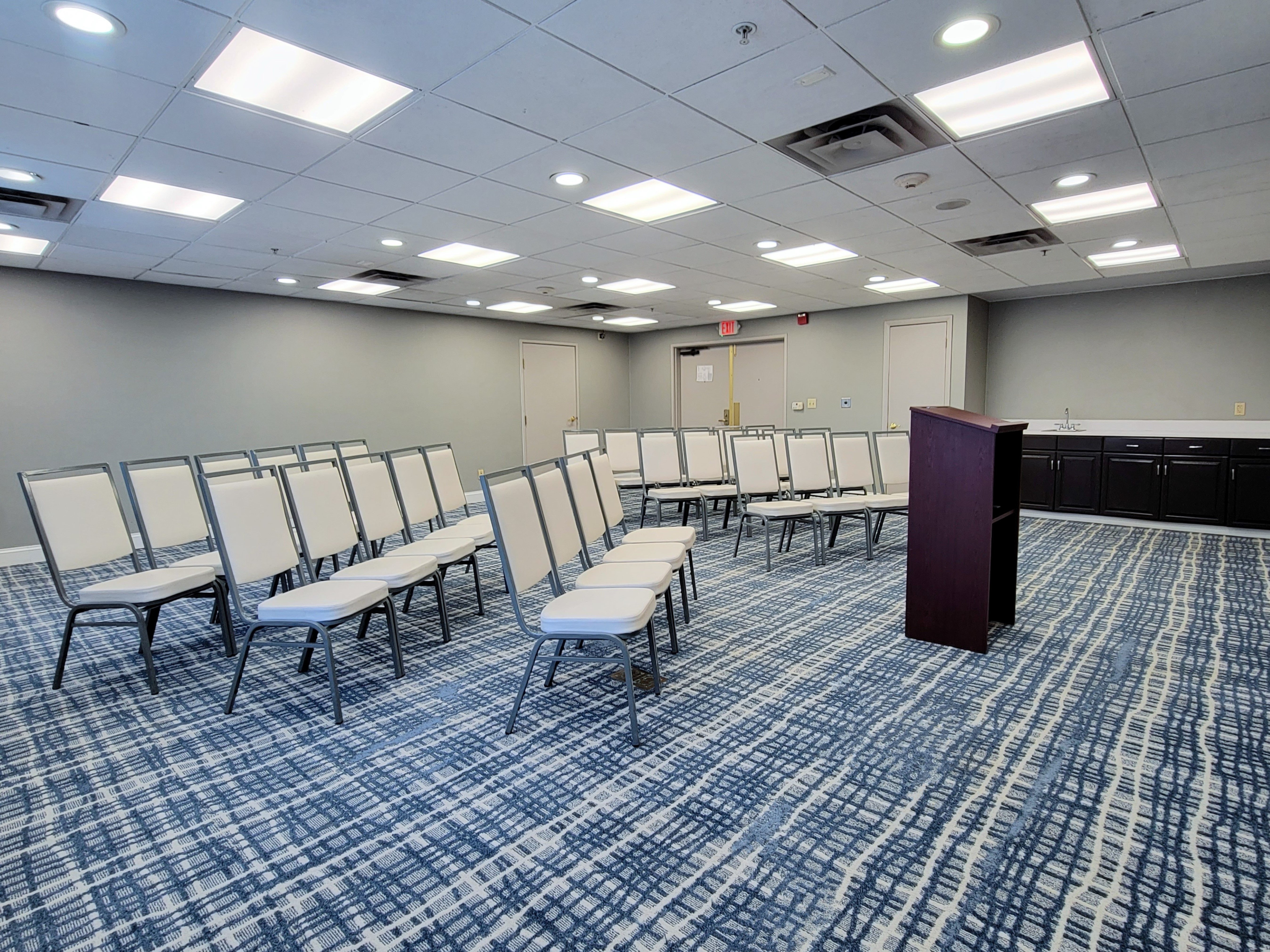 Holliday Inn Belcamp Aberdeen Area Ex Wingate By Wyndham Aberdeen Edgewood 38/46