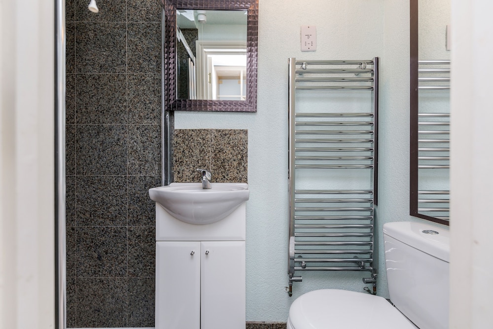 Watford General Suites 30/35