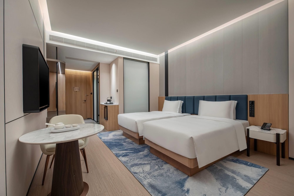 Days Hotel by Wyndham Zhuhai Jinwan 10/25