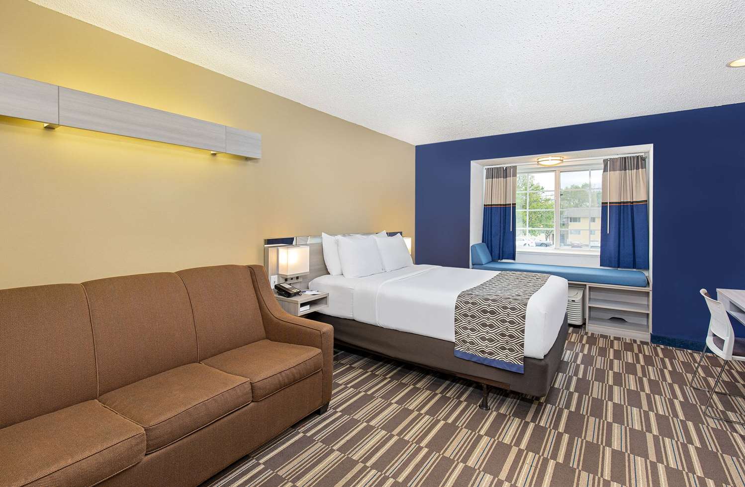 Microtel Inn Suites By Wyndham Dry Ridge 8/30