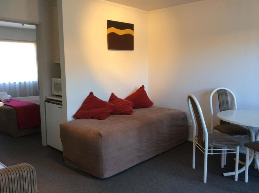 Marksman Motor Inn 28/47