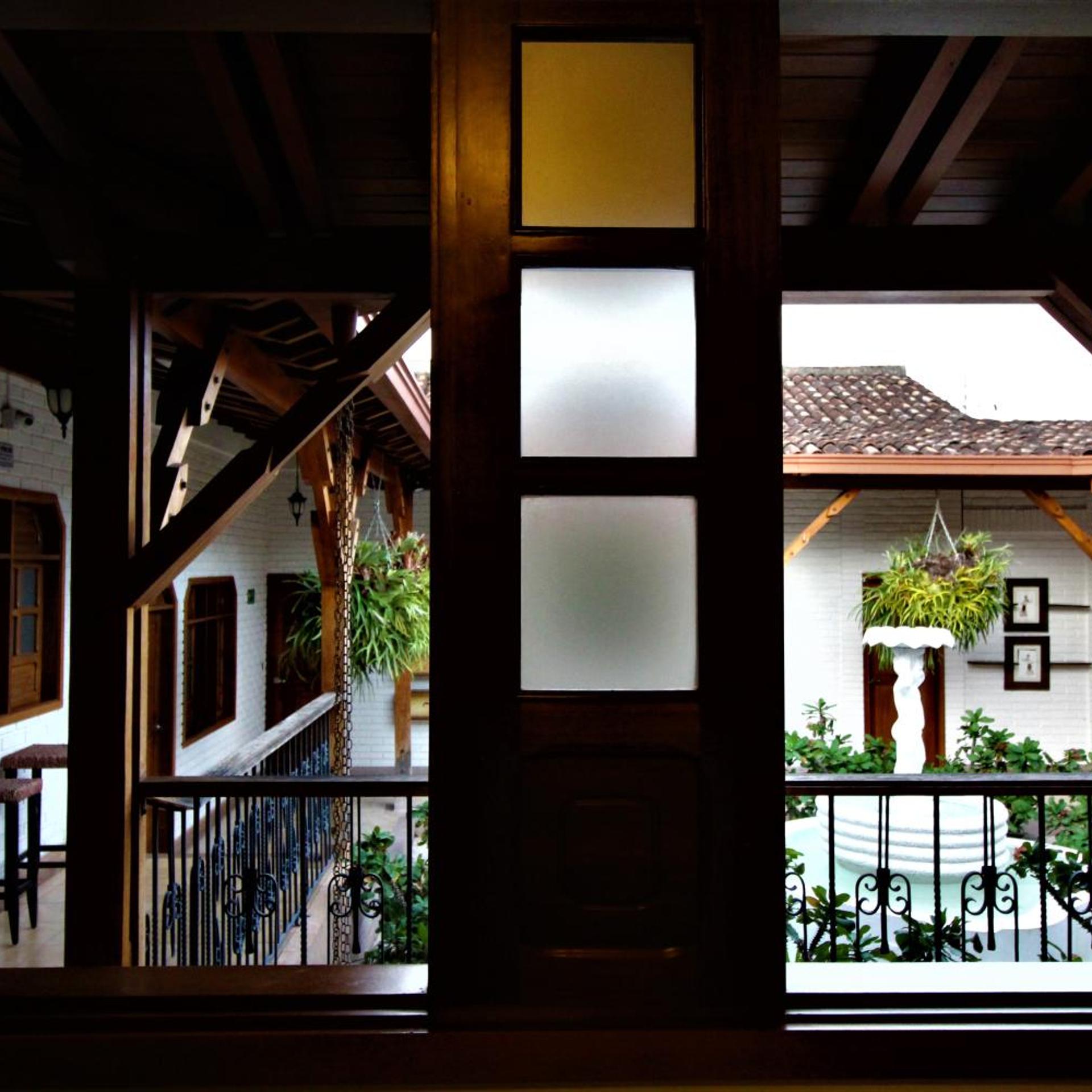 Amazilia Hotel 2/54