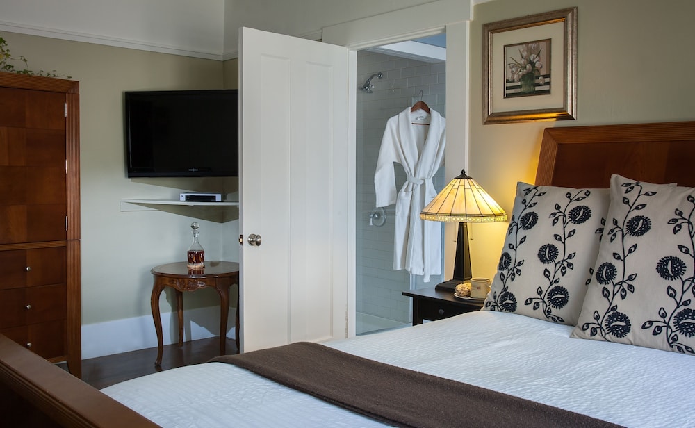 Craftsman Inn 28/70