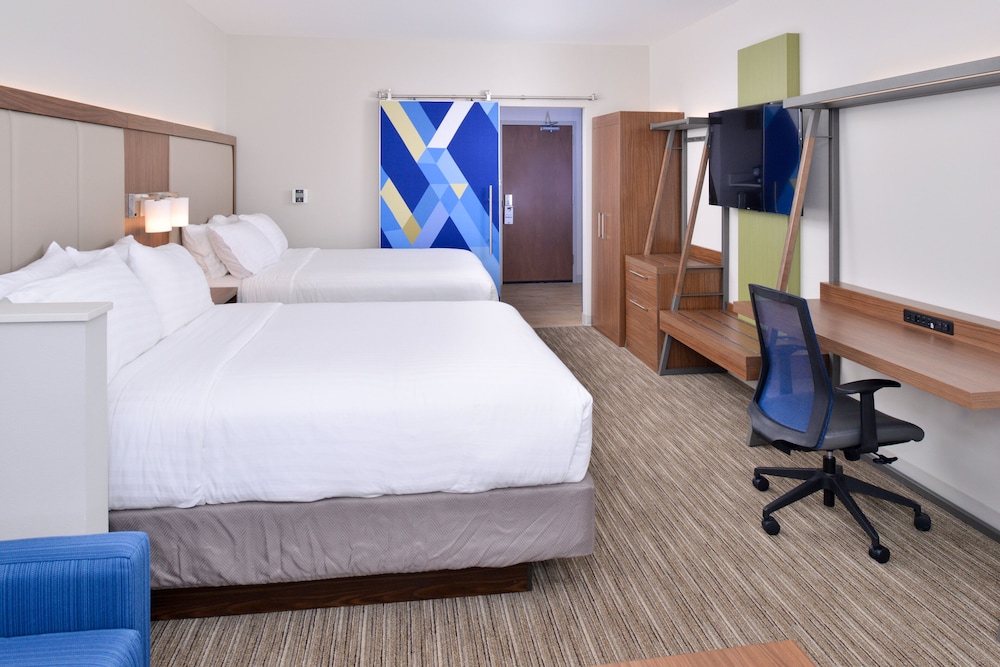 Holiday Inn Express And Suites Madison 25/65