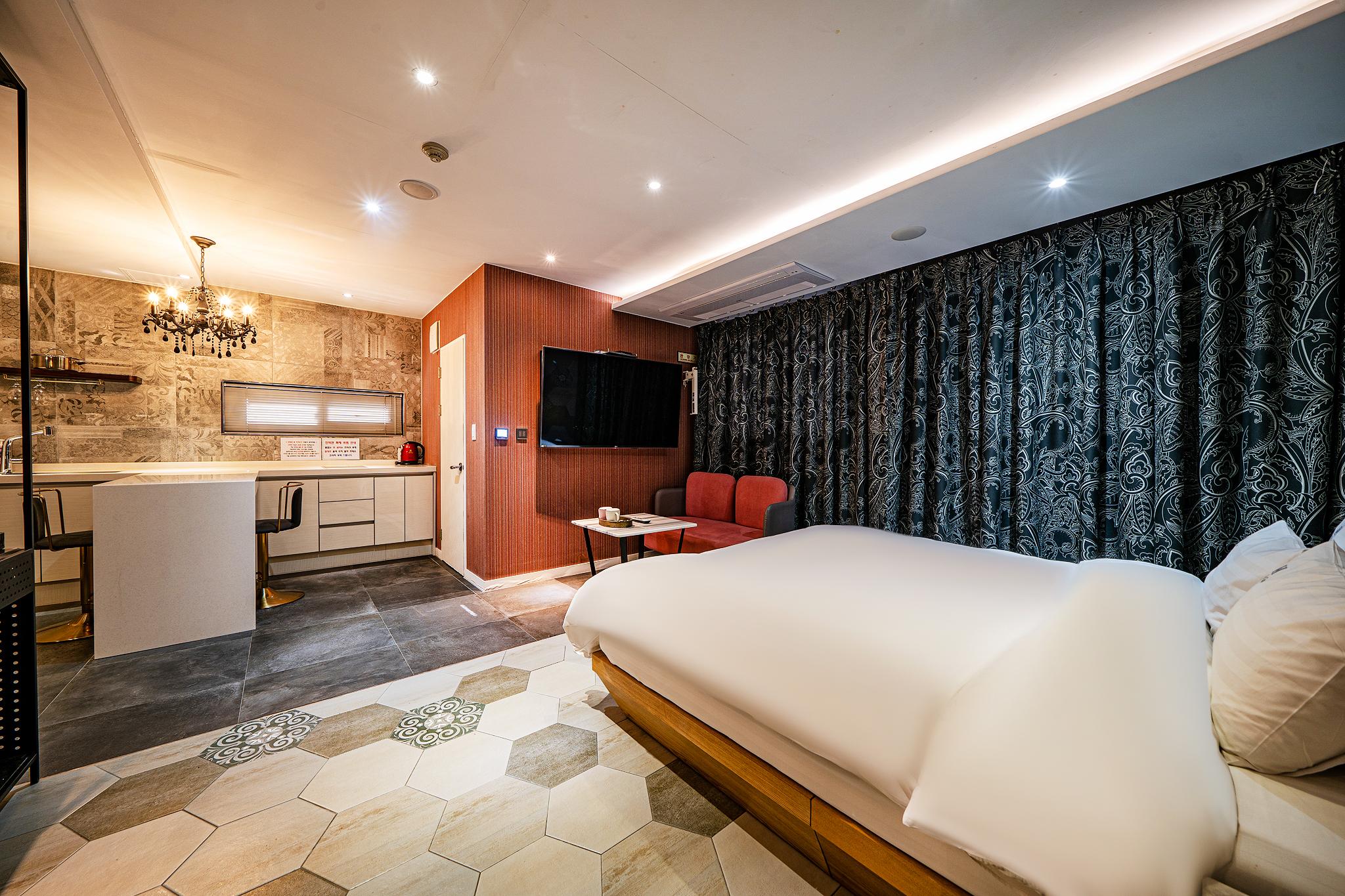Premier, Suite, Twin Beds, Disney Tower