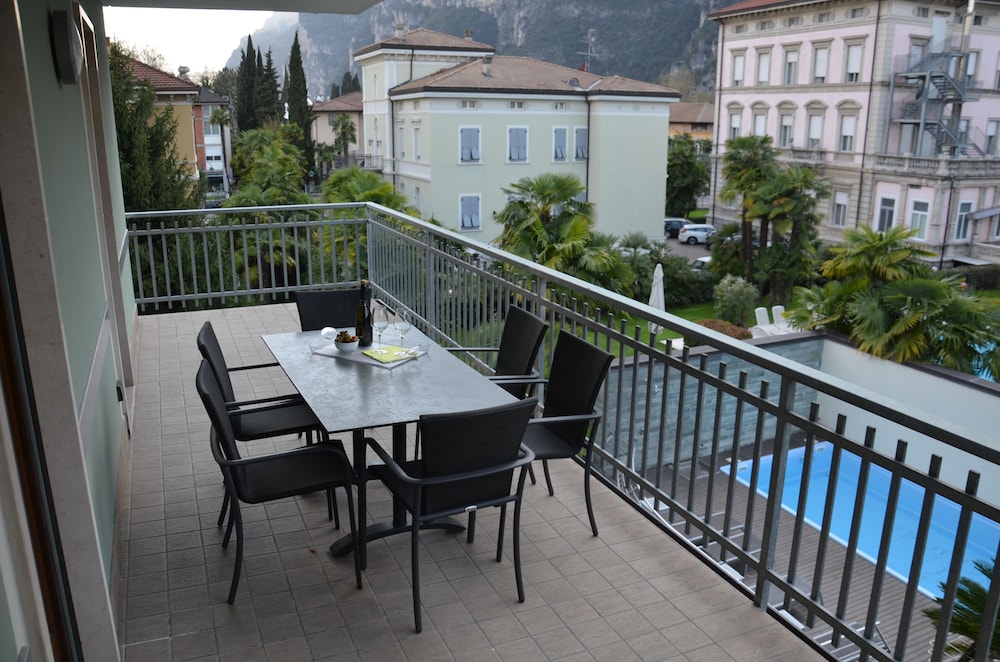Residence Alle Palme 3/50