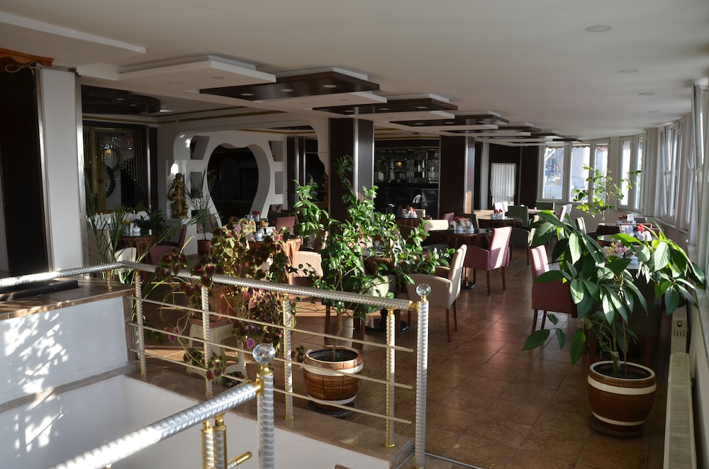 Teras Hotel 25/35