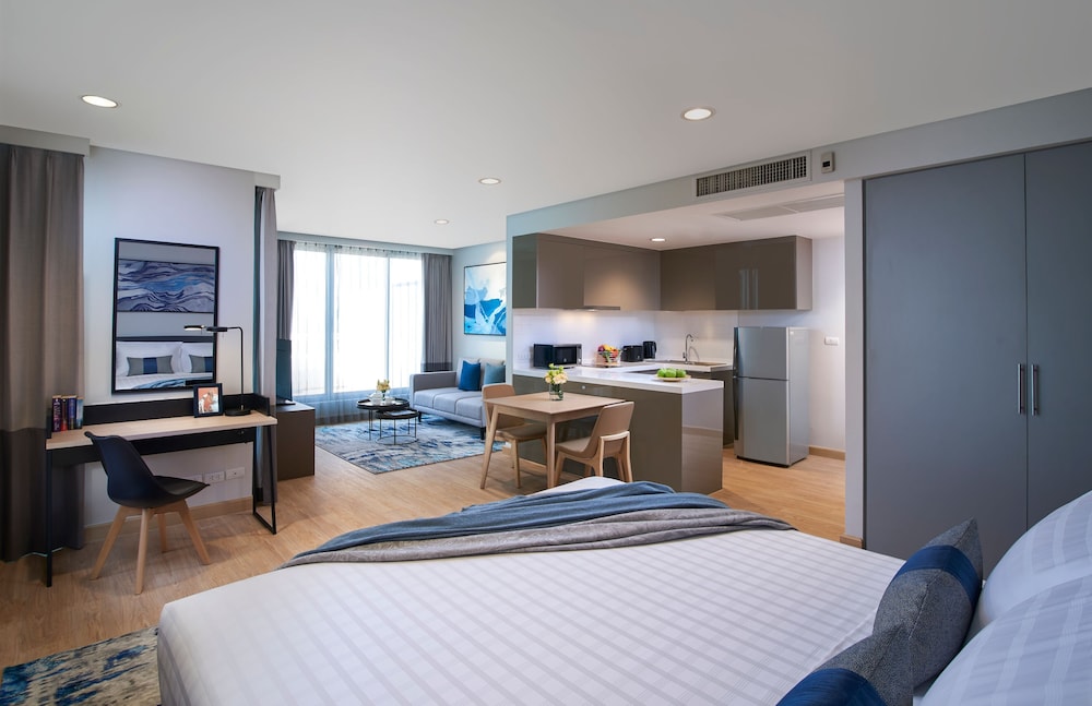 Shama Lakeview Asoke Bangkok 24/73