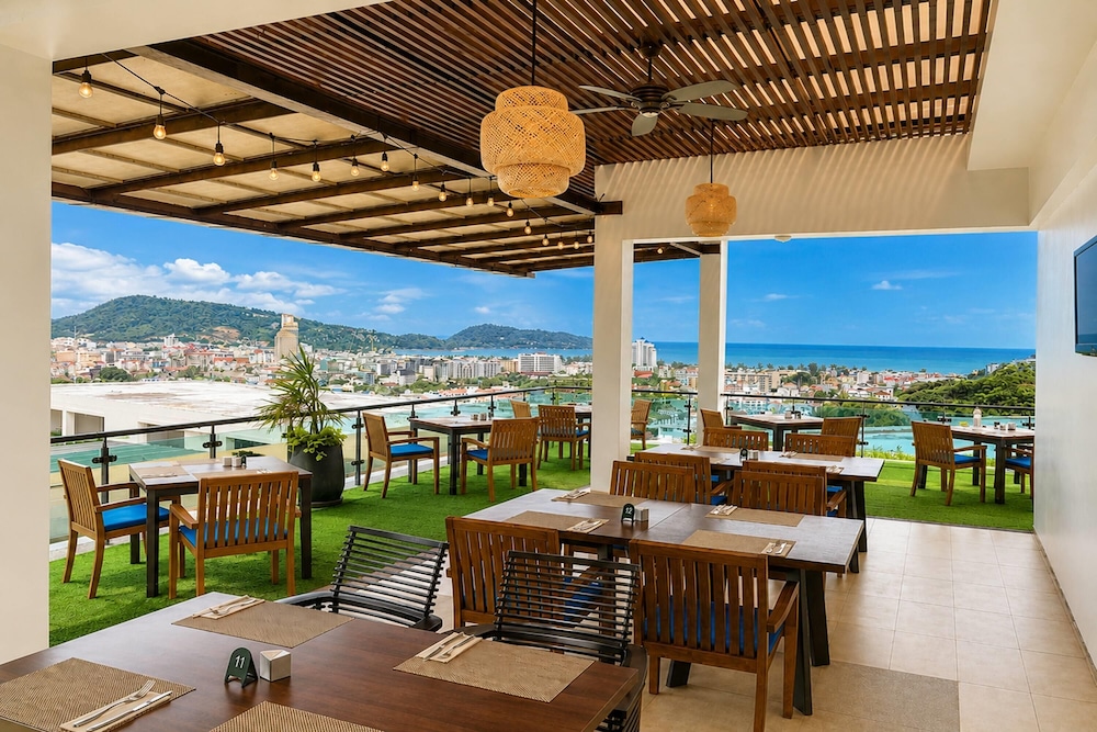 Club Wyndham Patong Hill Phuket 38/48