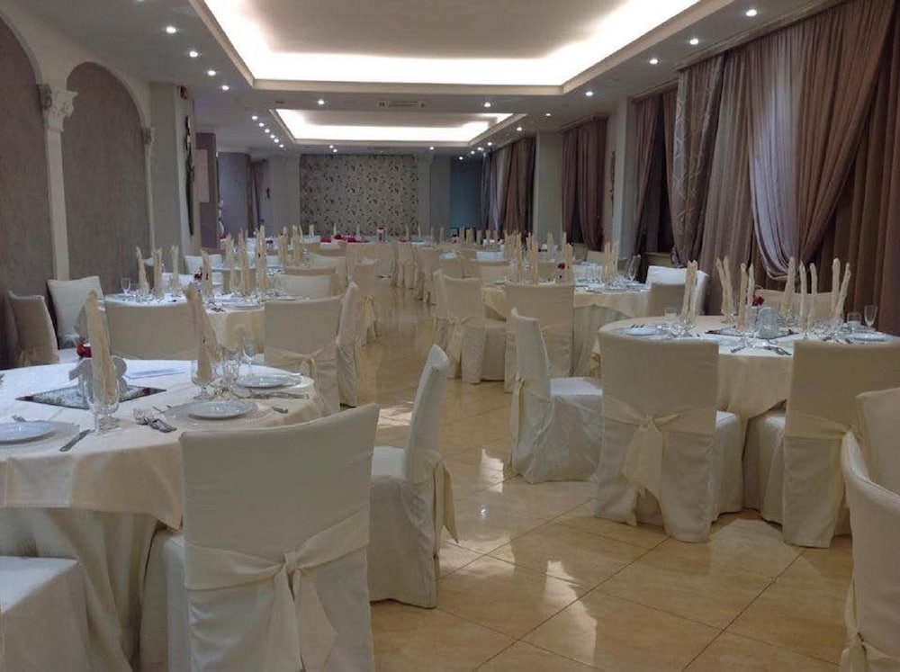 Sammartano Hotel 50/56