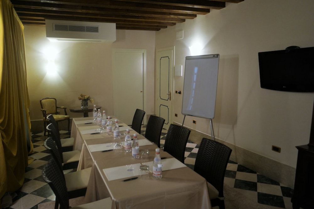 Hotel Savoia e Jolanda, WorldHotels Elite 57/66
