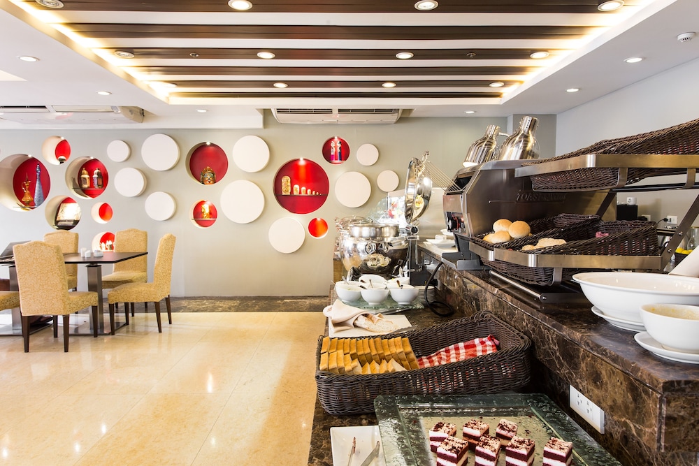 Armada Hotel Manila 38/49