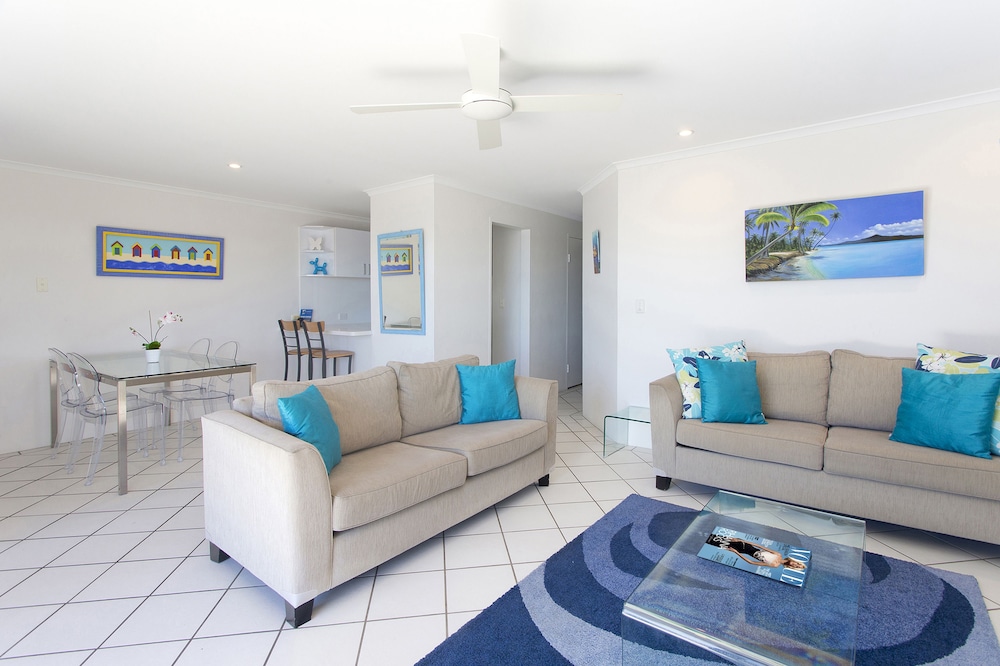 NOOSA SHORES RESORT 26/70