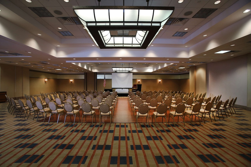 Radisson Hotel Philadelphia Northeast 64/79