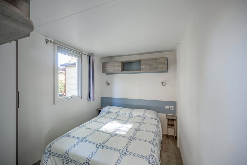 2 Bedrooms, Mobile, Premium, House, Double and Twin Beds، Camping Village Torre Pendente 2/10