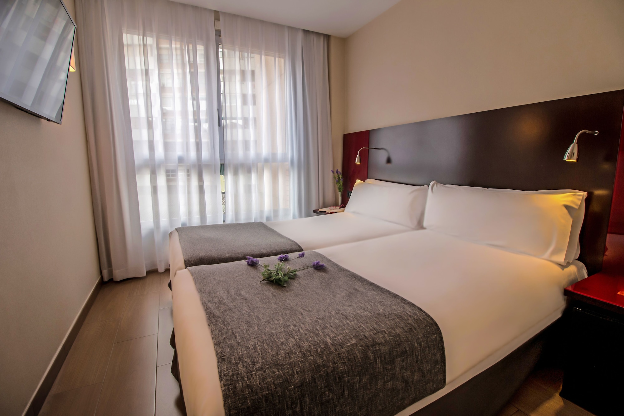 STANDARD, TWIN BEDS