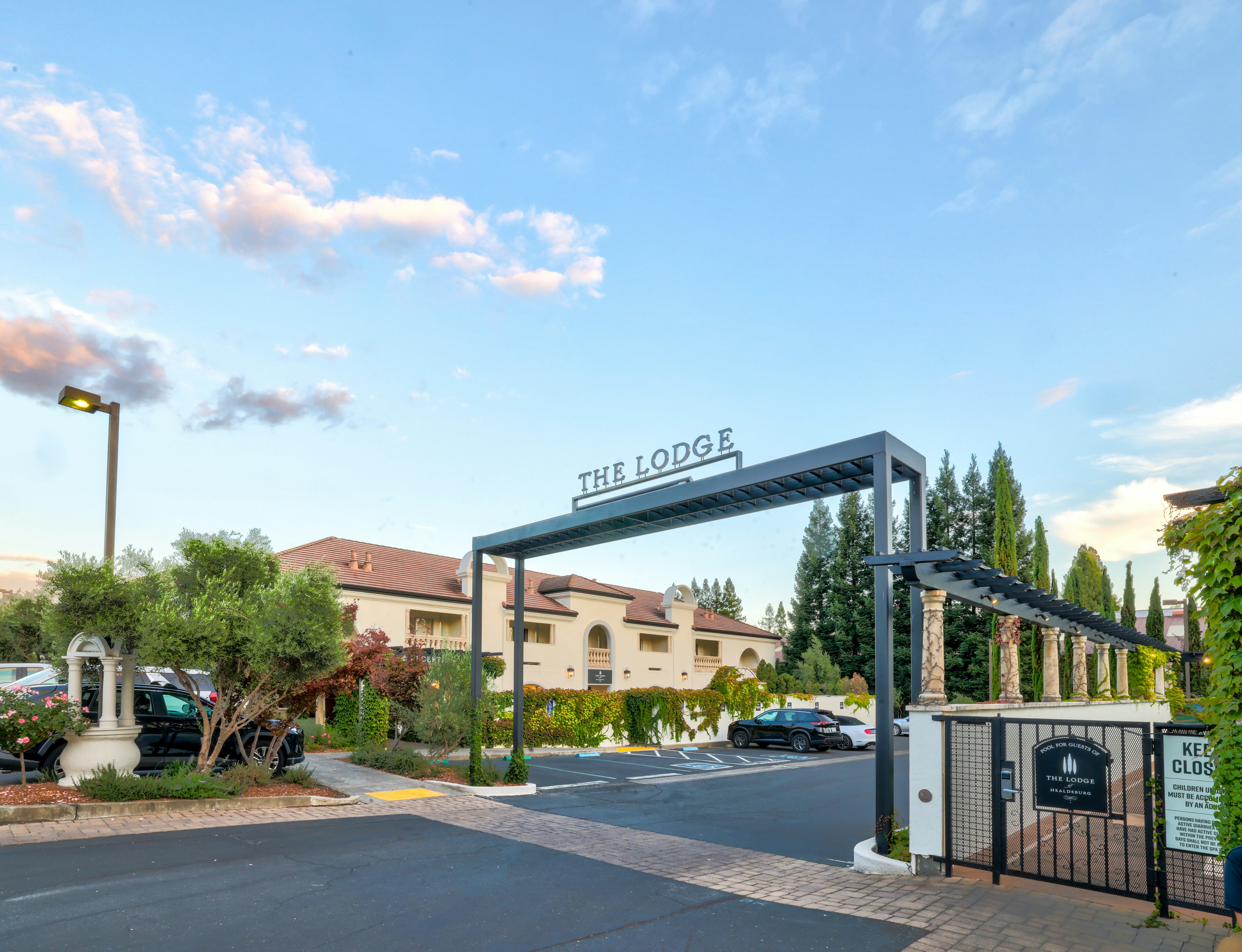The Lodge at Healdsburg, tapestry Collection by Hilton 34/39