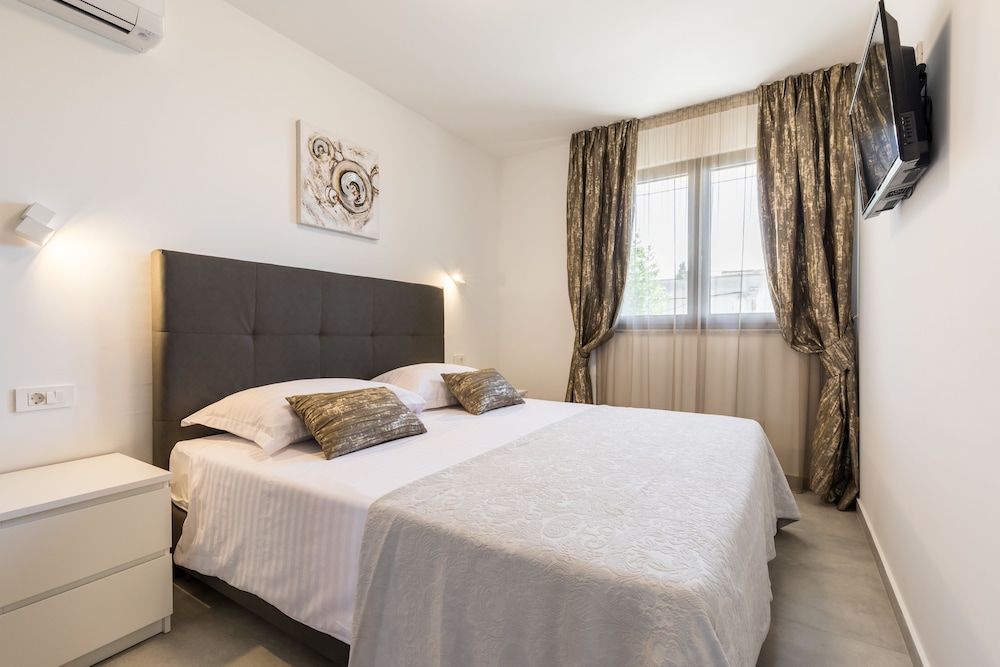 Luxury Rooms Pino 8/50