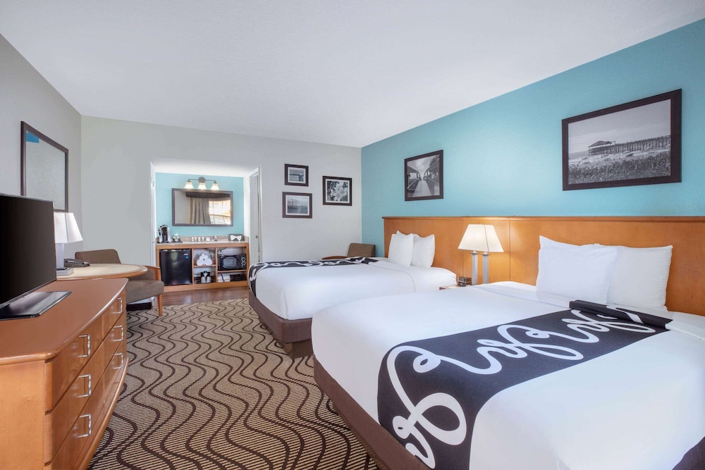 La Quinta Inn By Wyndham Cocoa Beach Port Canaveral 12/57