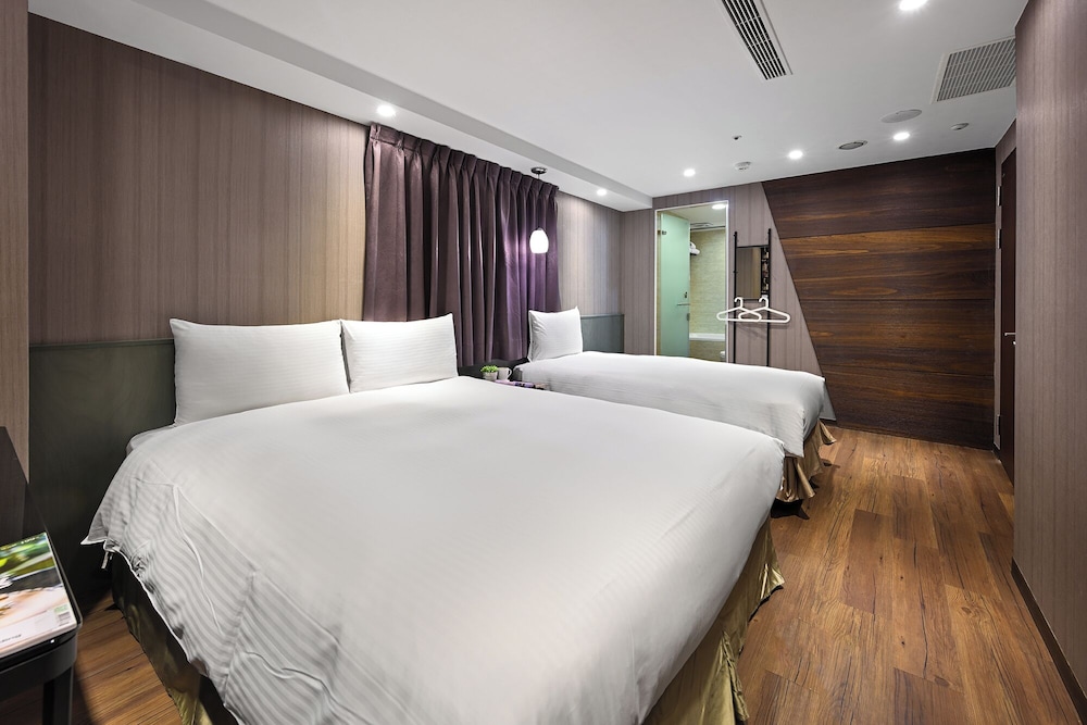 غرفة ديلوكس ثلاثية بسرير مزدوج وسرير فردي، Le room Hotel Kaifeng Taipei 9/10