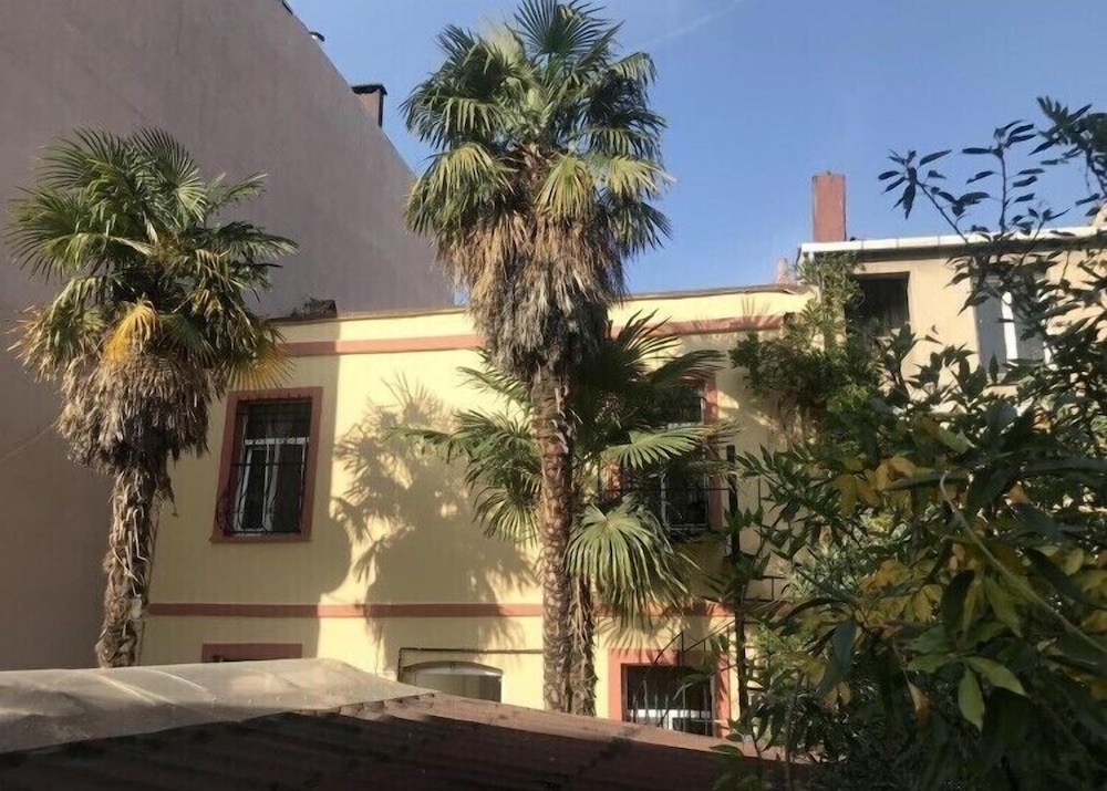 Kalkedon Hostel 35/38