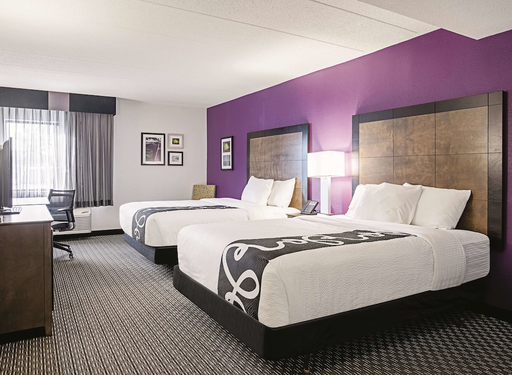 La Quinta Inn & Suites by Wyndham Baltimore N / White Marsh 9/46