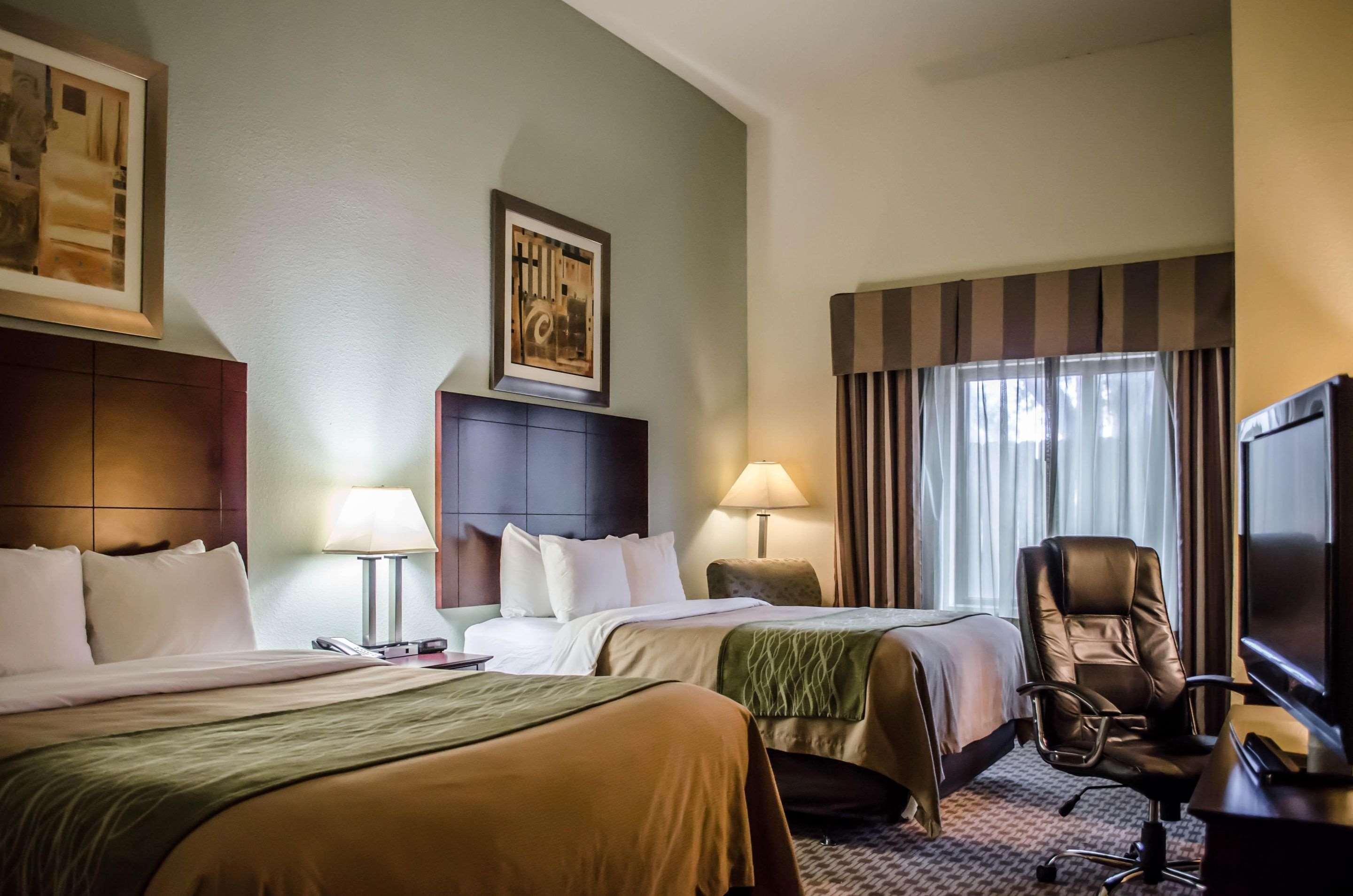 SUITE, 2 QUEEN BEDS