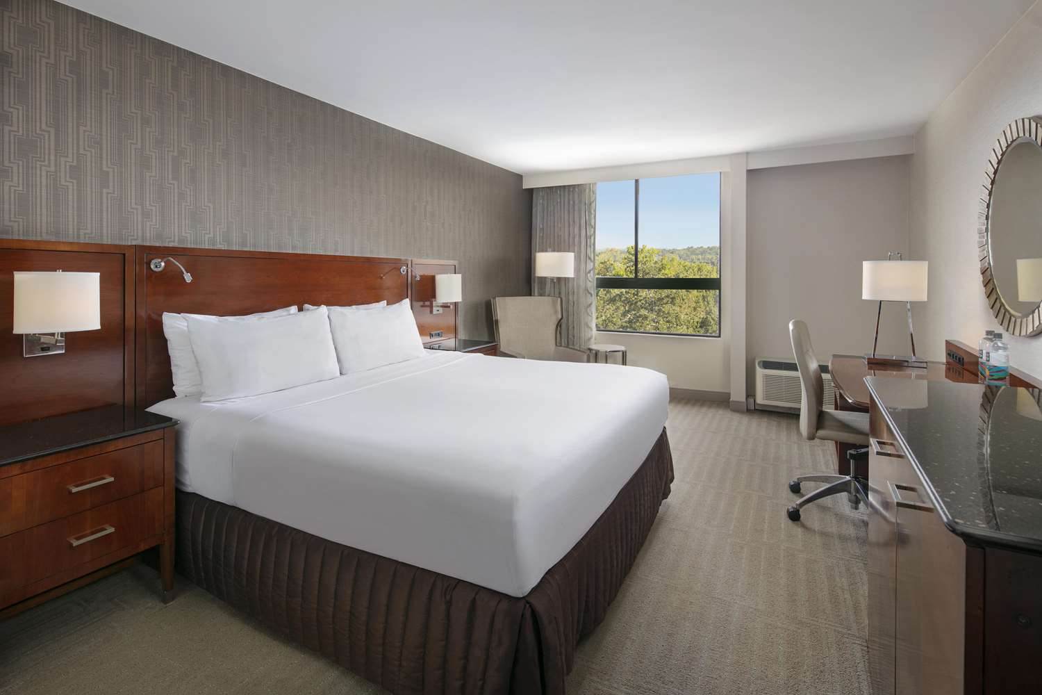 Sonesta Charlotte Lower South End 9/62