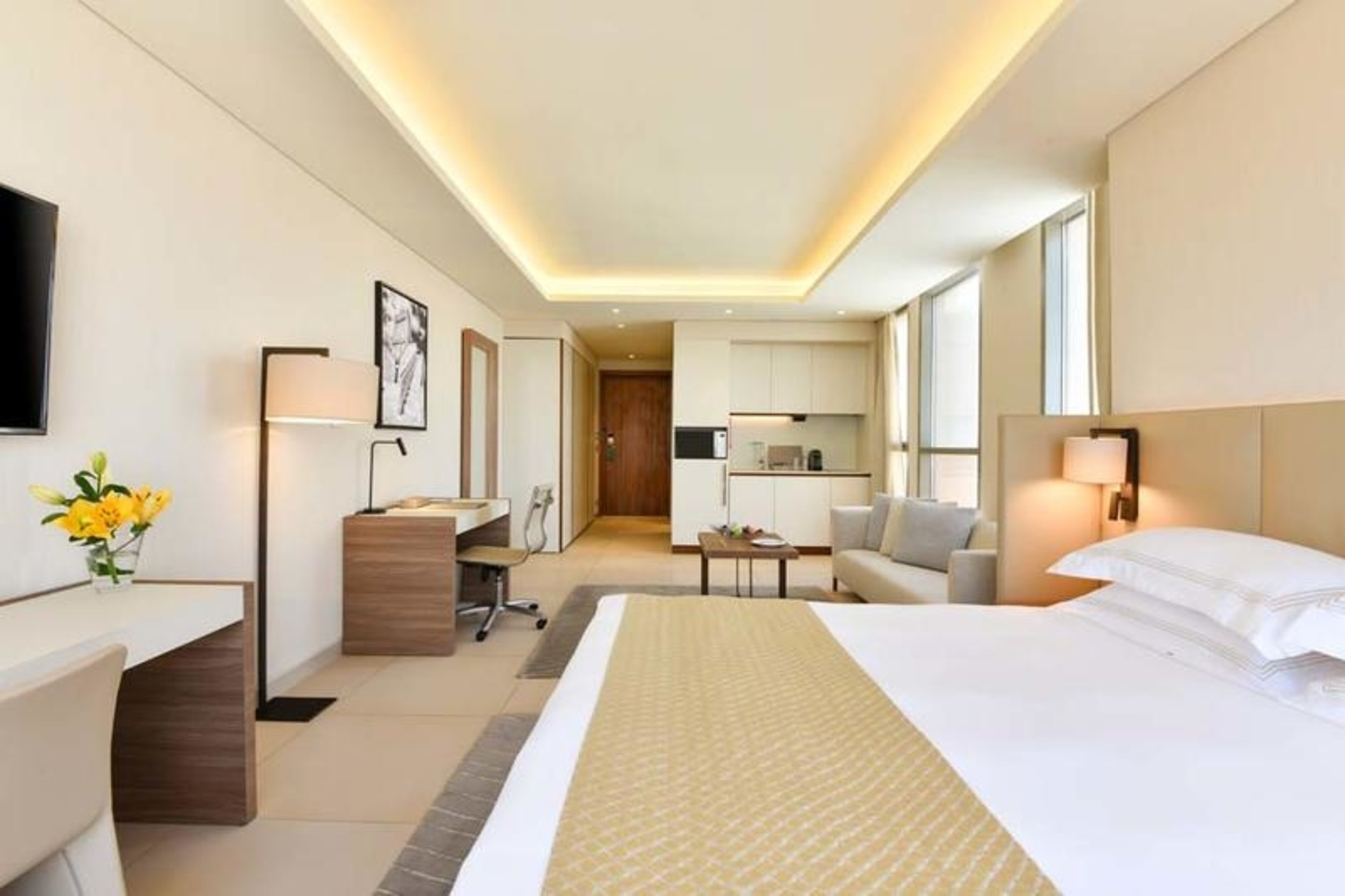 Voco Doha West Bay Suites 36/100