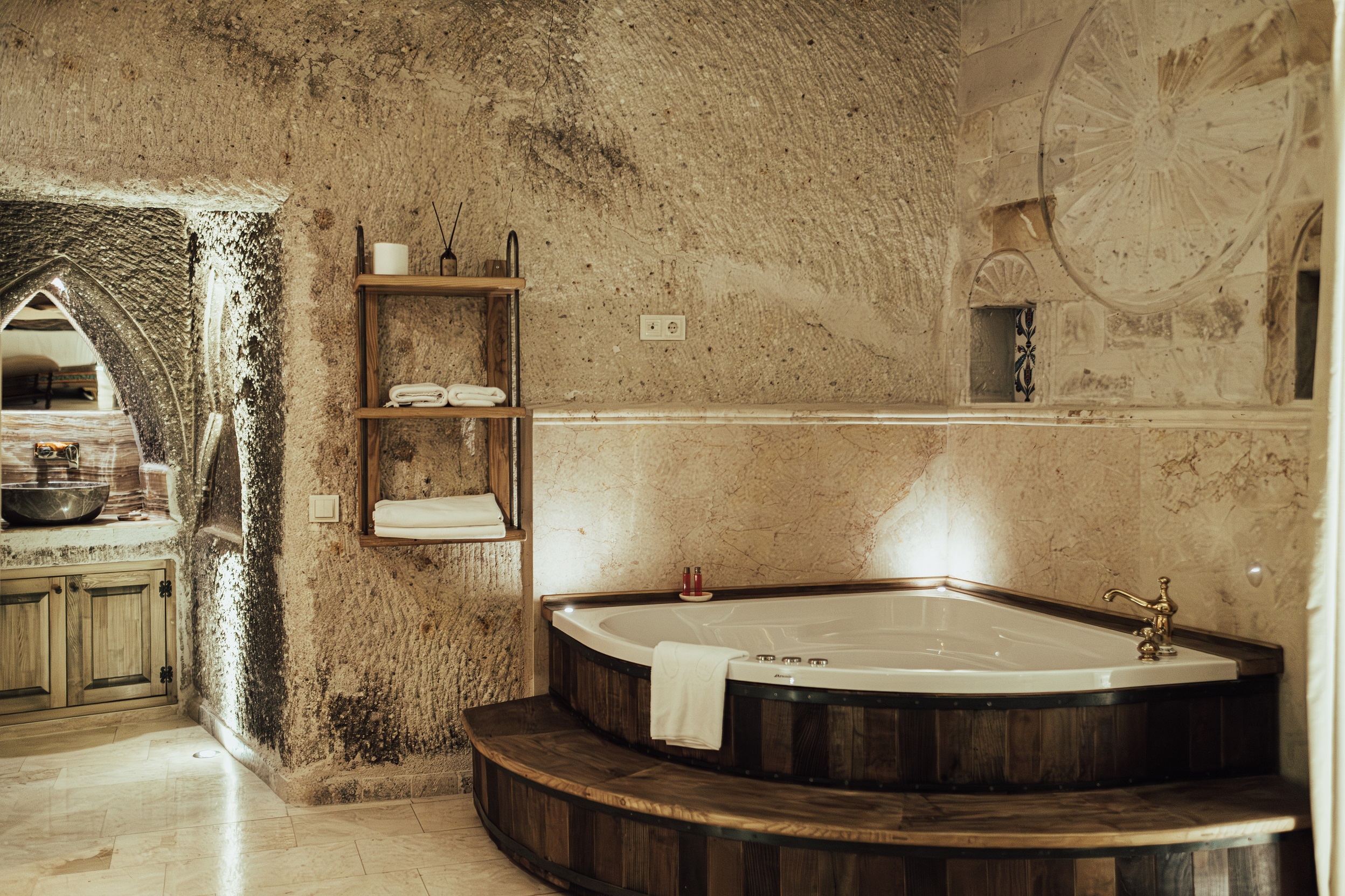 جناح سوبيريور، Sah Saray Cave Suites Halal Hotel 2/2