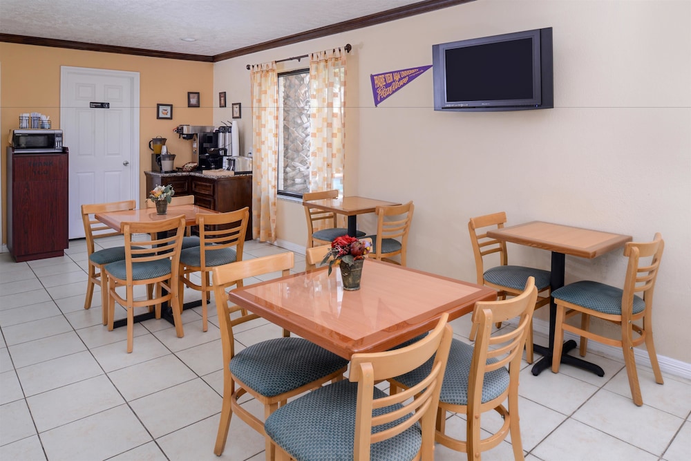 Americas Best Value Inn & Suites Waller Prairie View 31/38
