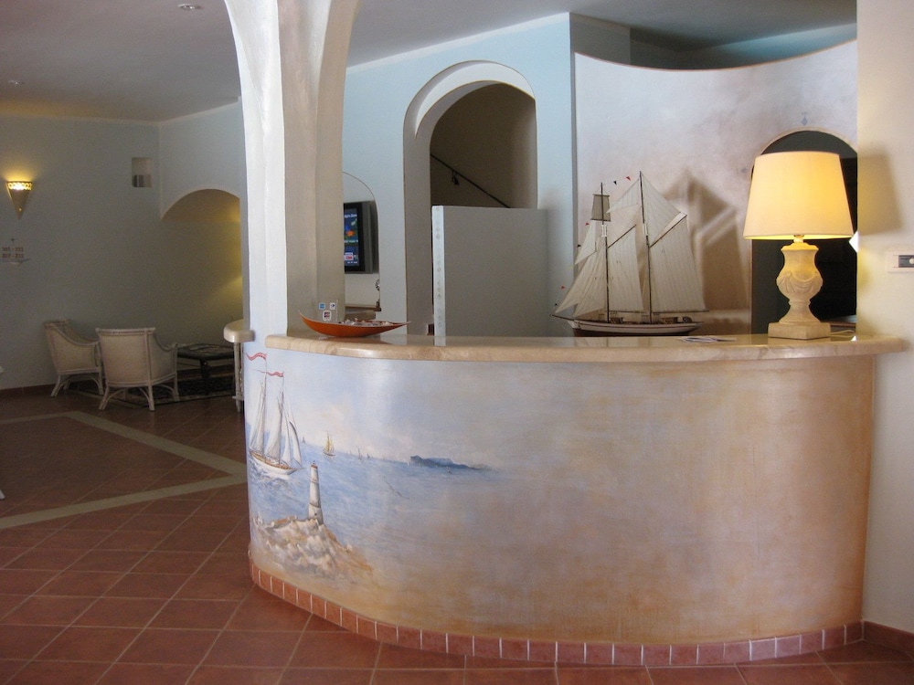 Hotel Monti Di Mola 11/61