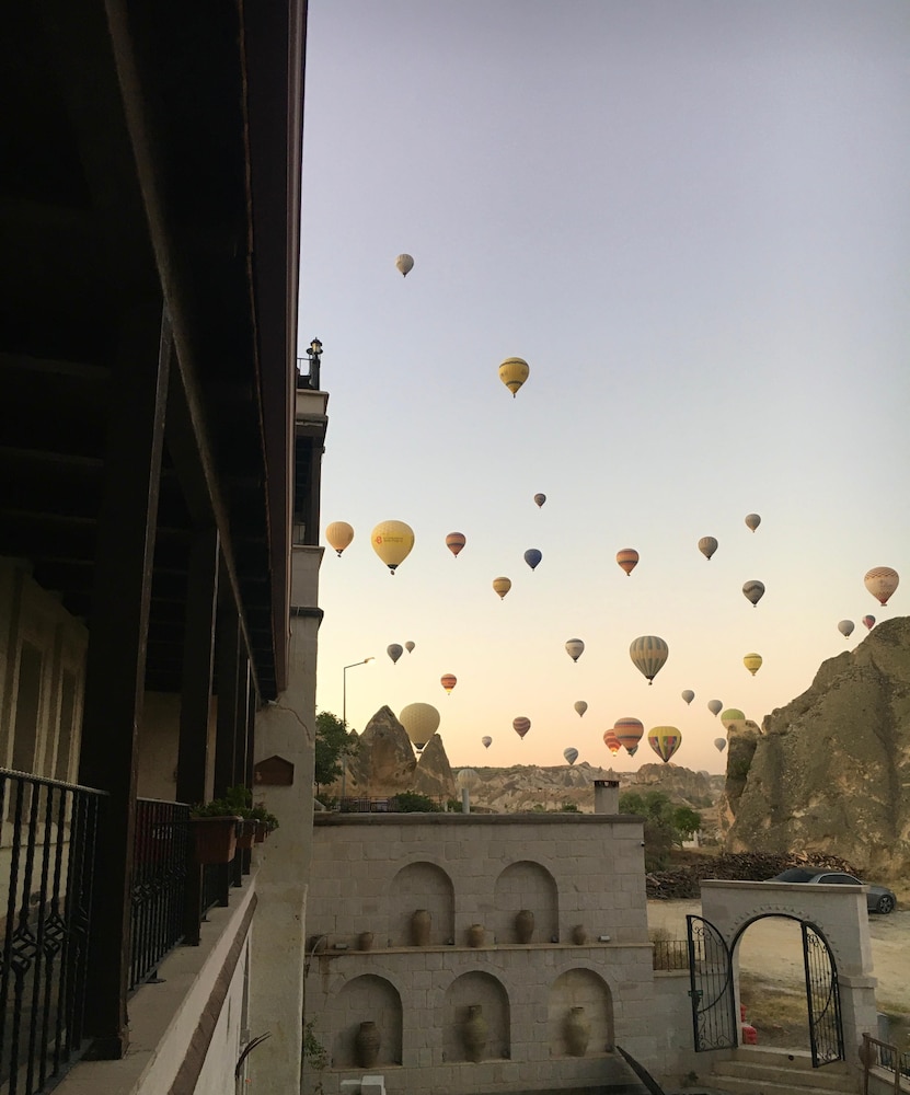Mesken Cave Suites 40/50