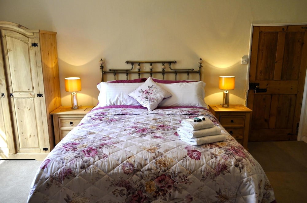 Dunster Mill House 5/48