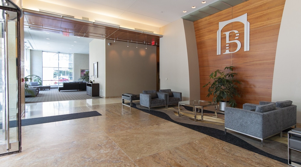 Broadway Plaza, Trademark Collection by Wyndham 7/50