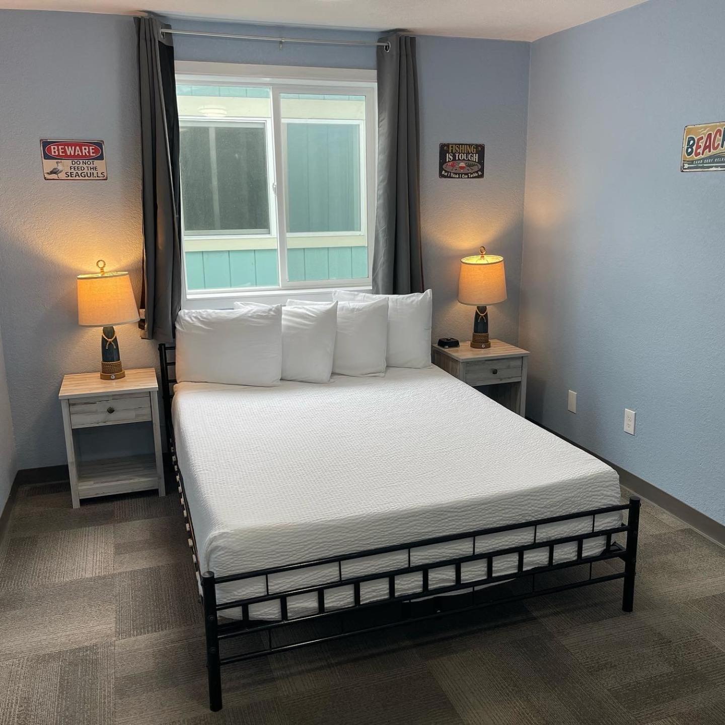 Coastal Inn & Suites 12/50