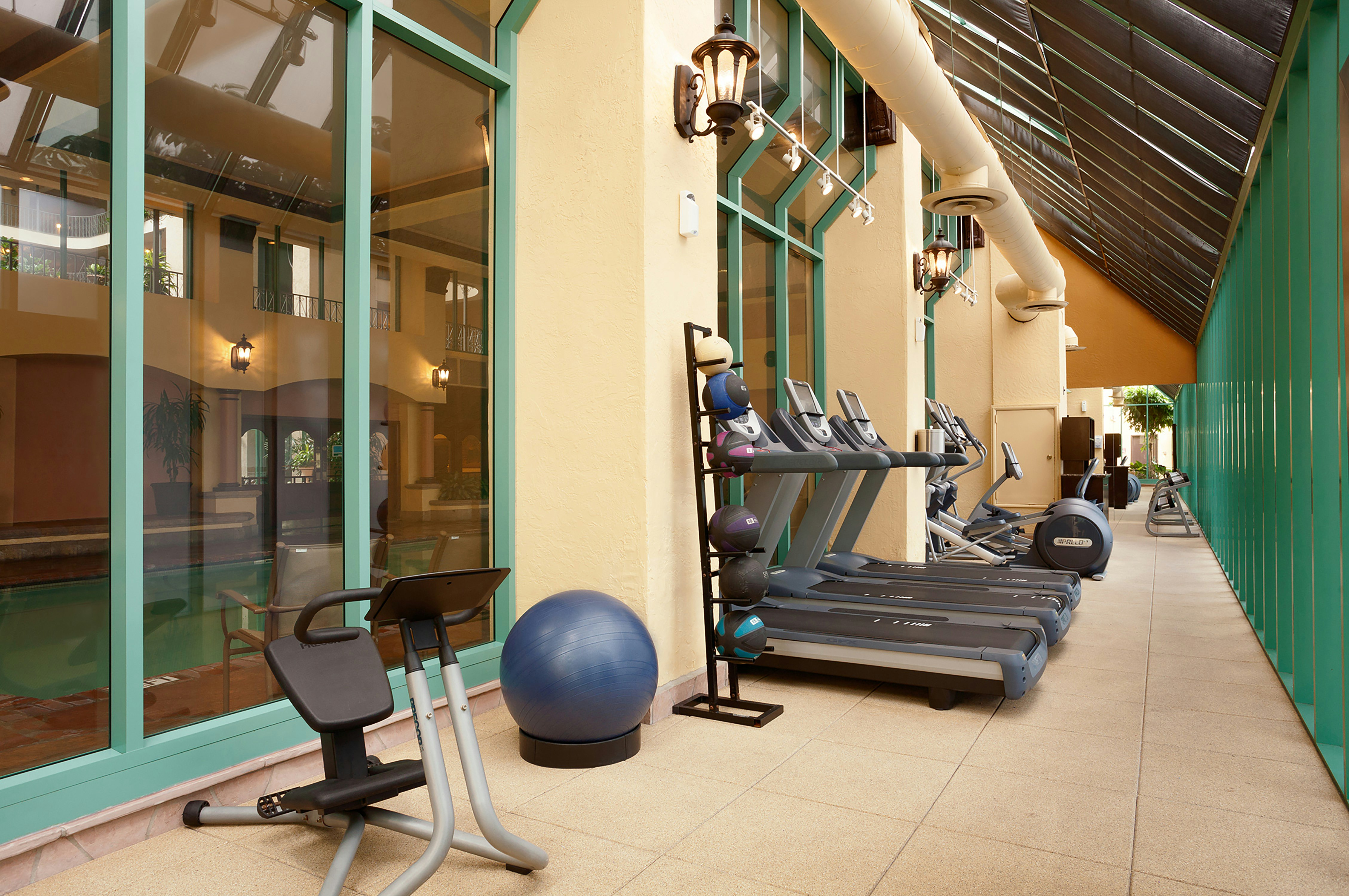 Embassy Suites By Hilton Santa Ana Orange County Airport 28/62