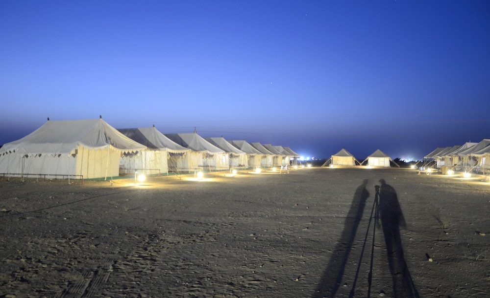 Dynasty Desert Camp 30/50