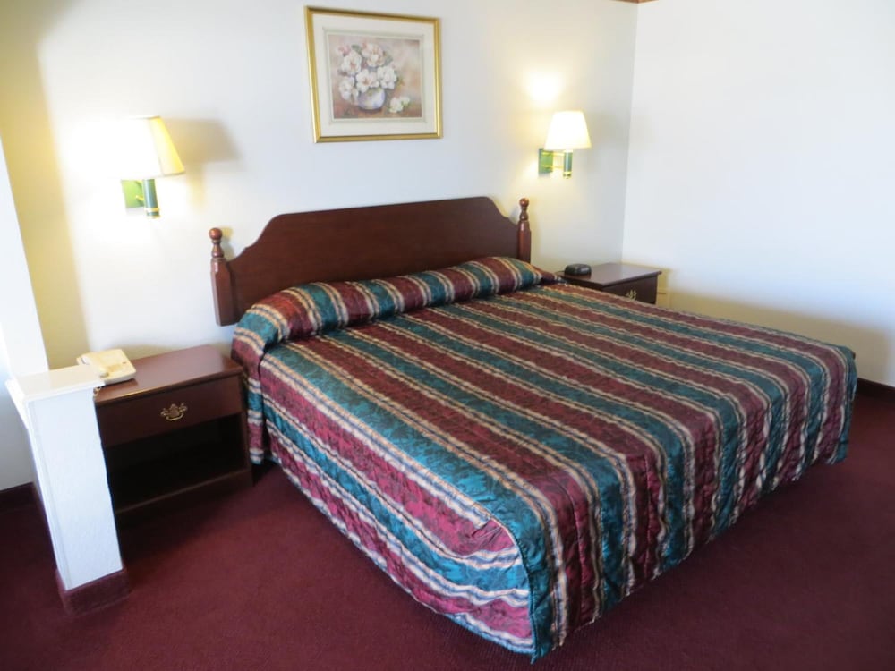 The Executive Inn Suites 26/67