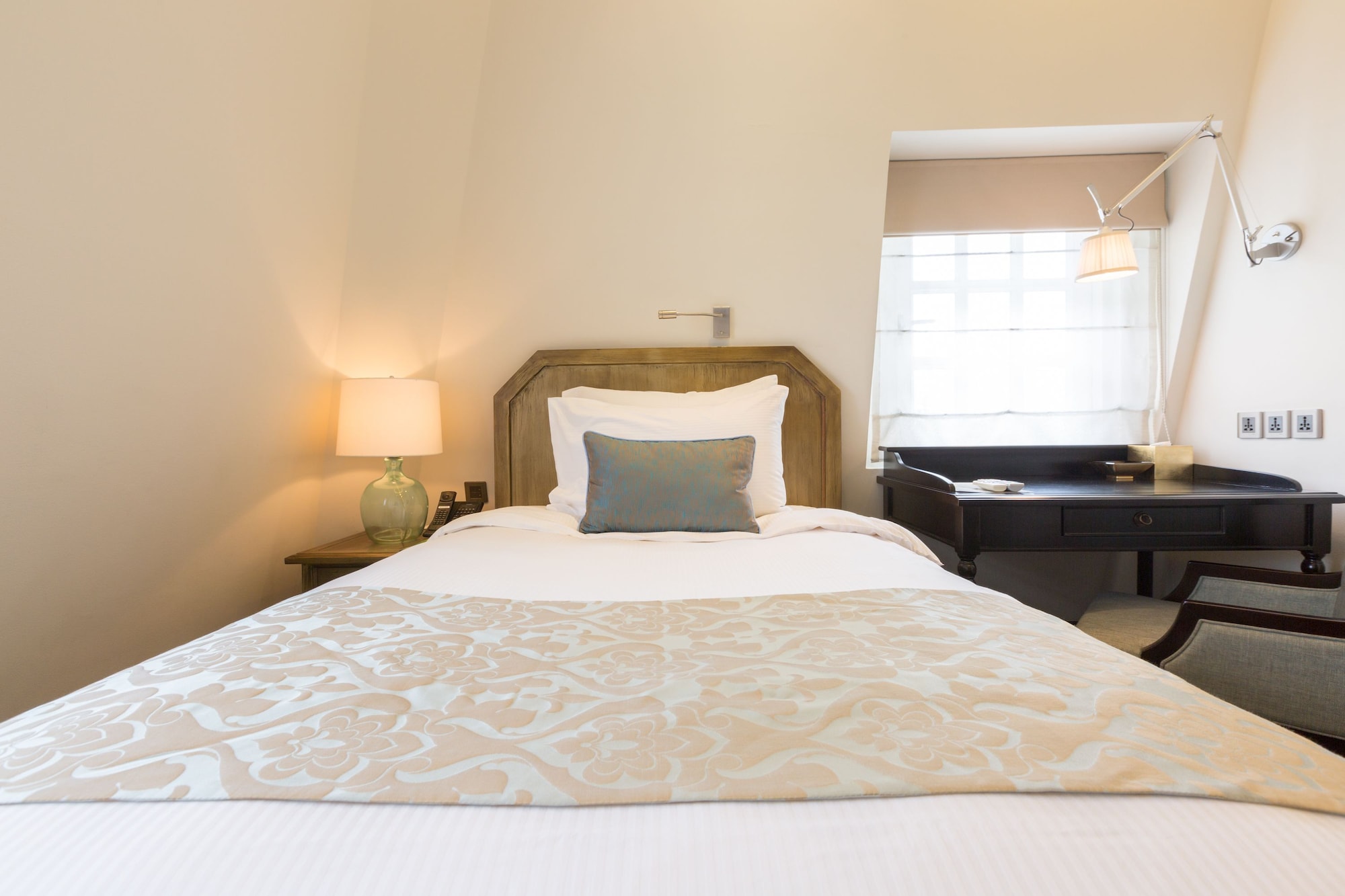 Director, Single Bed