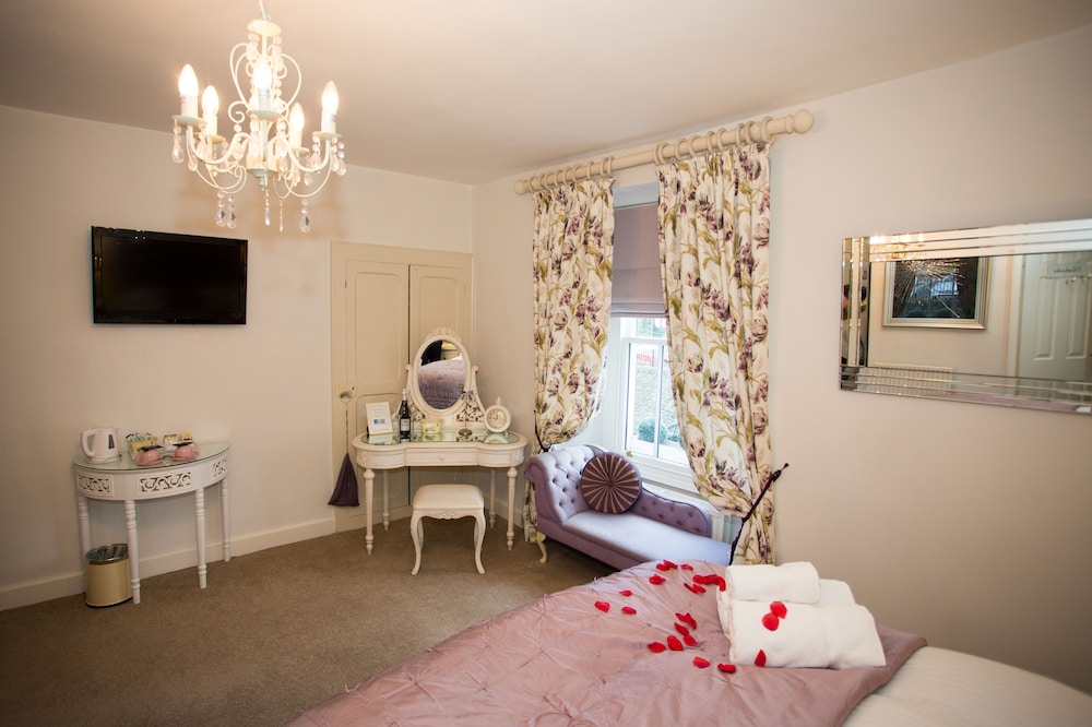 Holly Lodge Guest House 47/72