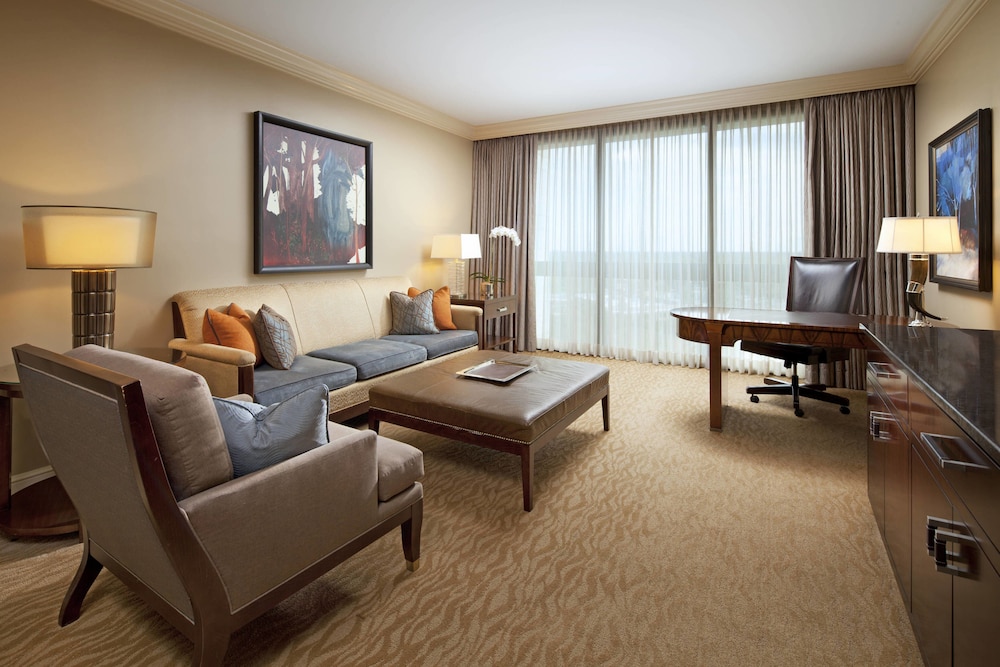 St Regis Hotel 21/33