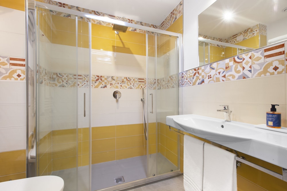 Hotel O' Sole Mio 48/50