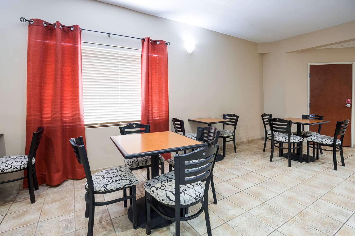 Quality Inn & Suites Lake Charles South 11/18
