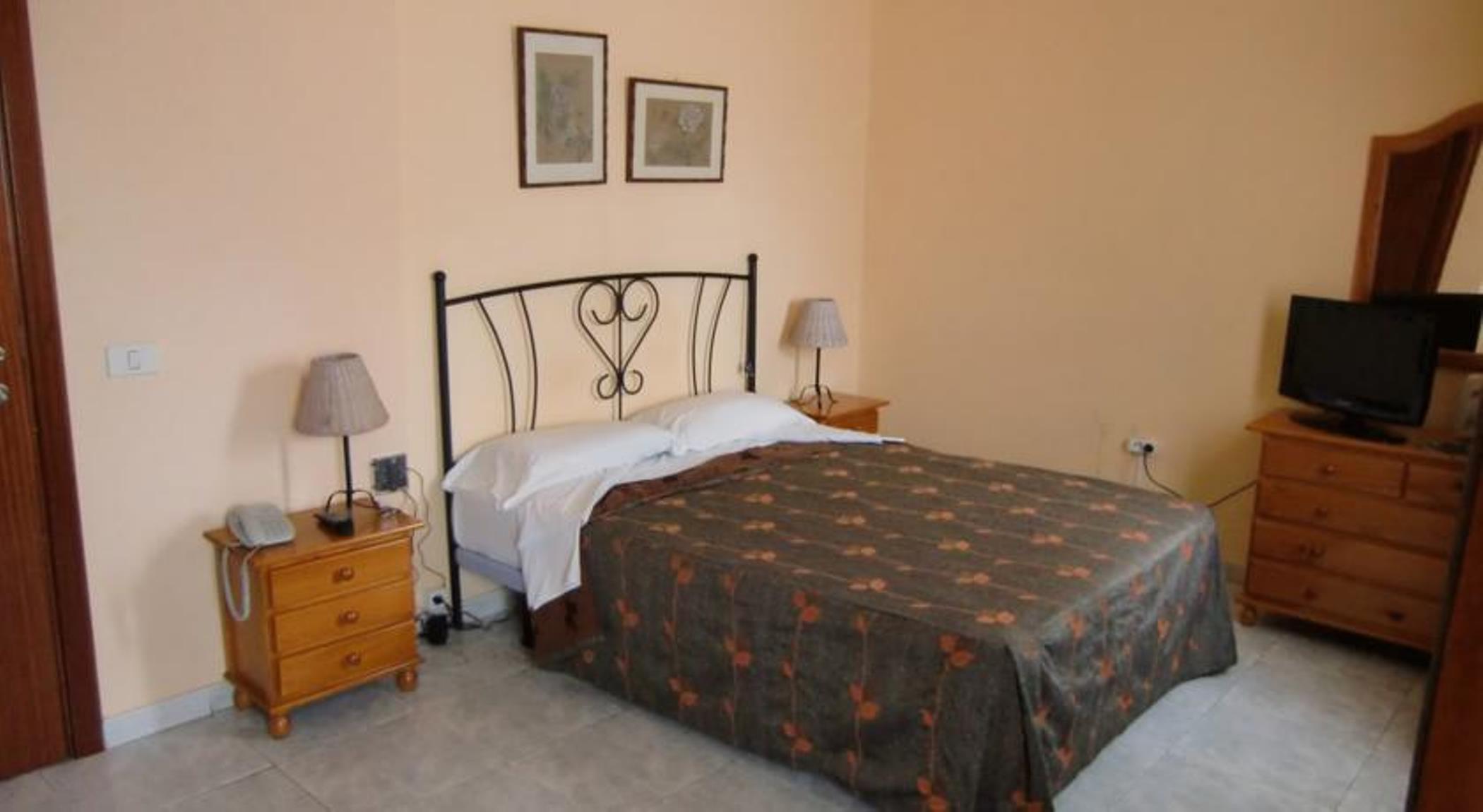 Room, Single