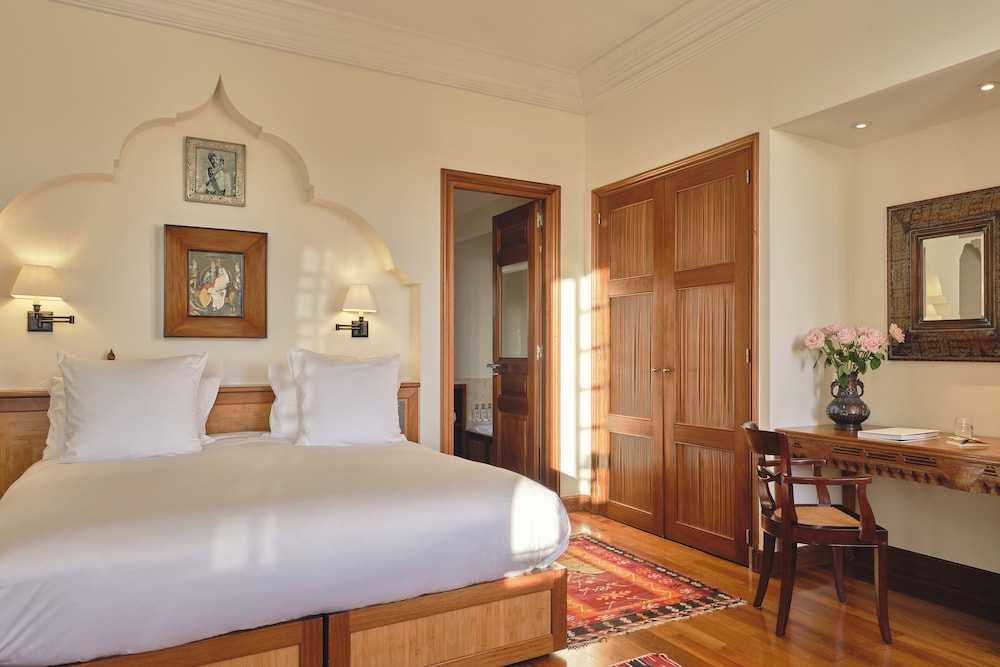 GARDEN, JUNIOR SUITE