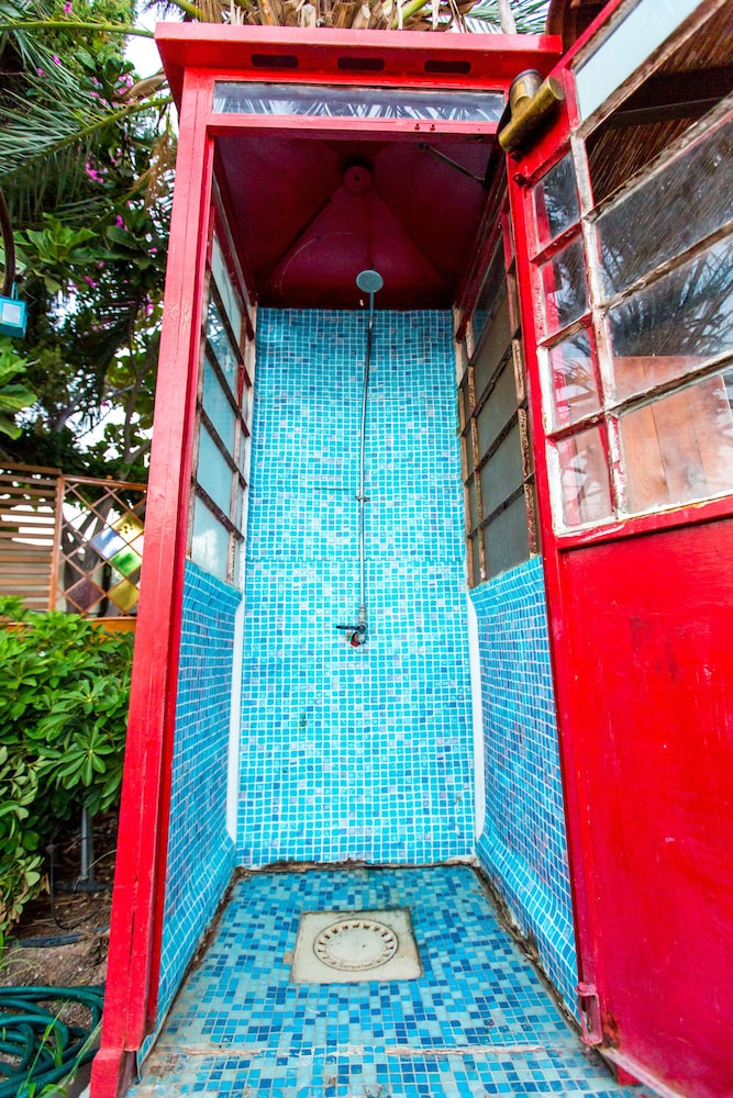 Fitos Inn Guest House 3/50