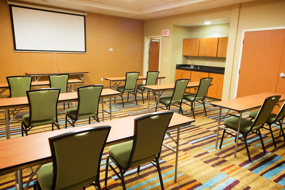 Fairfield Inn & Suites by Marriott Bartlesville 30/32